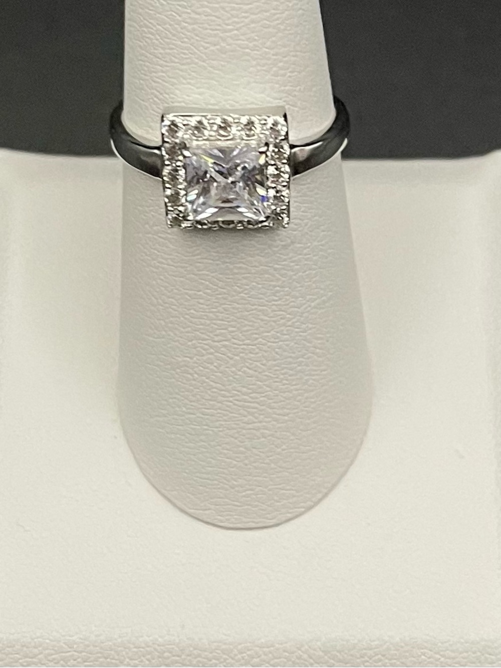 NWT Genevieve .925 Sterling silver square halo CZ ring size 7